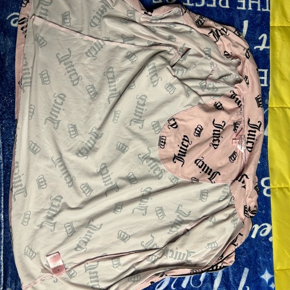 Juicy couture sleepwear (top) - Picture 2 of 5